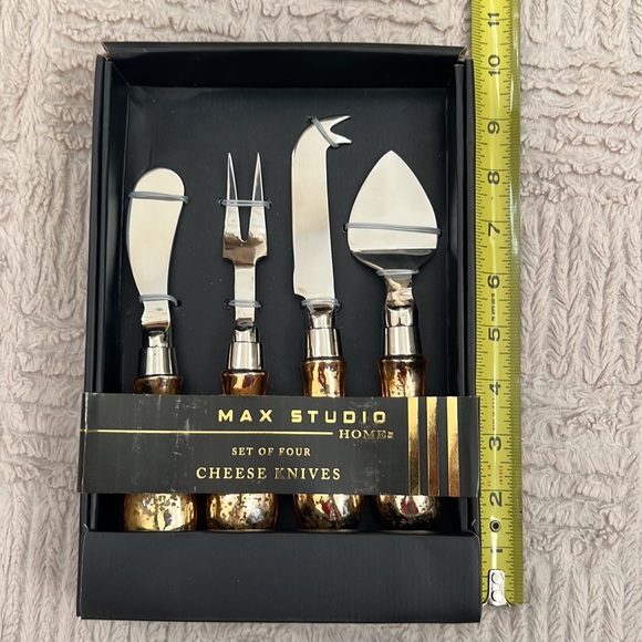 Max Studio Home set of cheese knives speakers - New in box - Picture 16 of 16